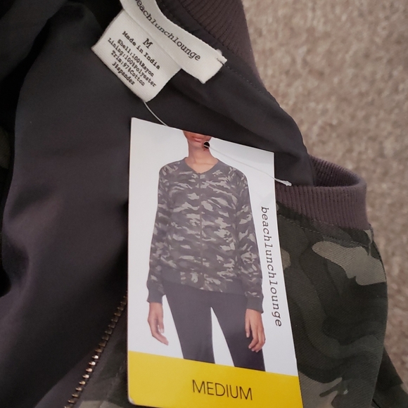 Jacket - Picture 8 of 9